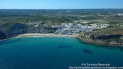 Com Piscina No Burgau