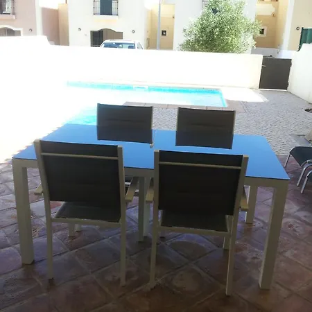 Villa Com Piscina No Burgau
